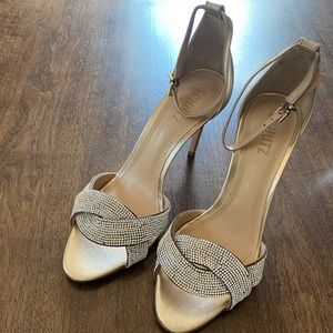 Schutz heels- brand new 8.5 Plantina color